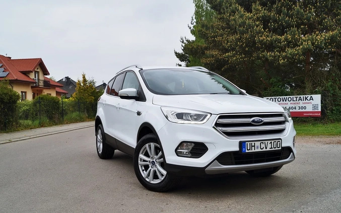 Ford Kuga cena 59999 przebieg: 121300, rok produkcji 2017 z Jedwabne małe 232